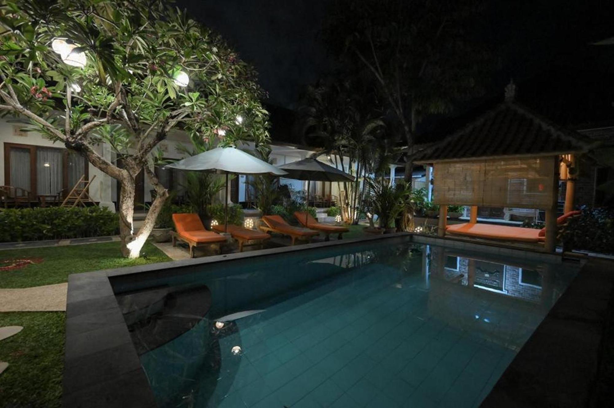 Tiga Naga Villa Denpasar  Luaran gambar